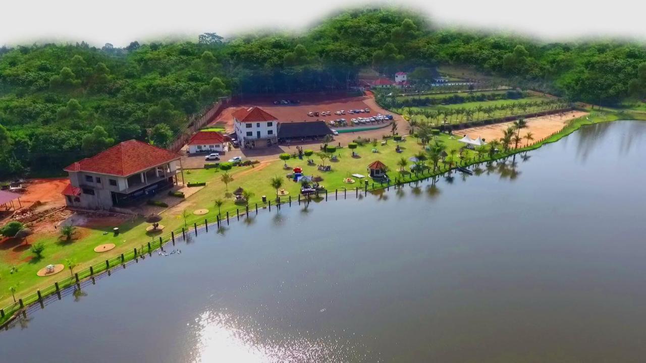Forest Park Resort Buloba Экстерьер фото